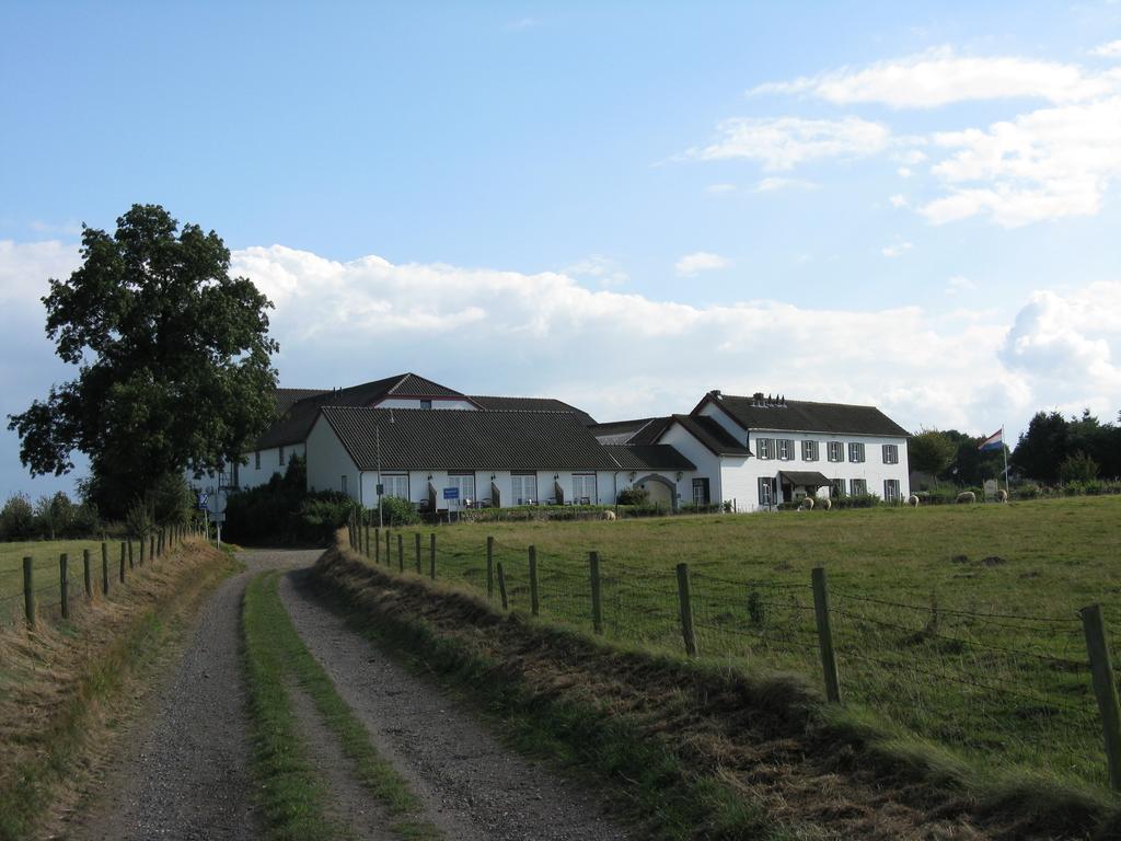 Hotel Gerardushoeve Heijenrath Exterior photo