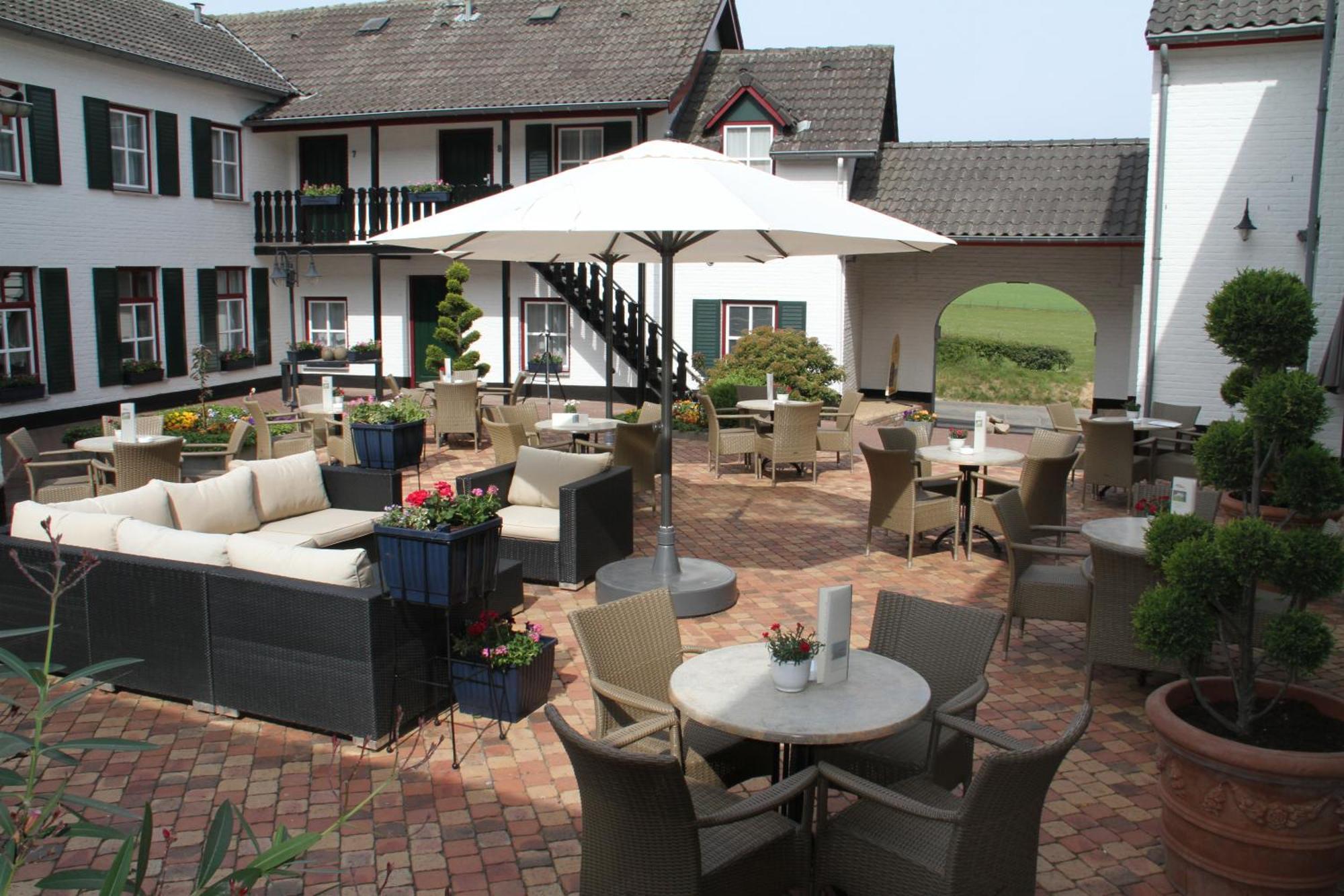 Hotel Gerardushoeve Heijenrath Exterior photo